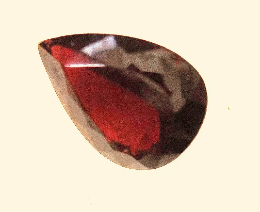 #10. Capricorn (December 22 – January 19): Garnet (Mauro Cateb, Flickr, CC BY-SA 2.0)