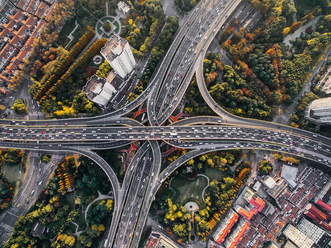 The Transportation Arteries That Keep America Moving (Image Credits: Pixabay)