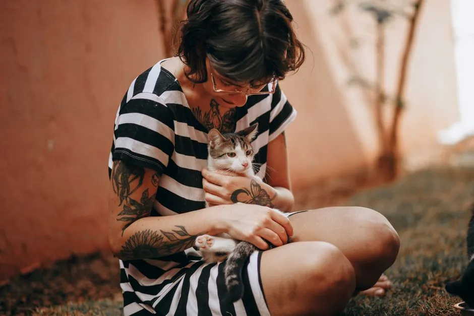 Libra: The Gentle Diplomat Who Creates Harmony for Nervous Cats (Image Credits: Pexels)
