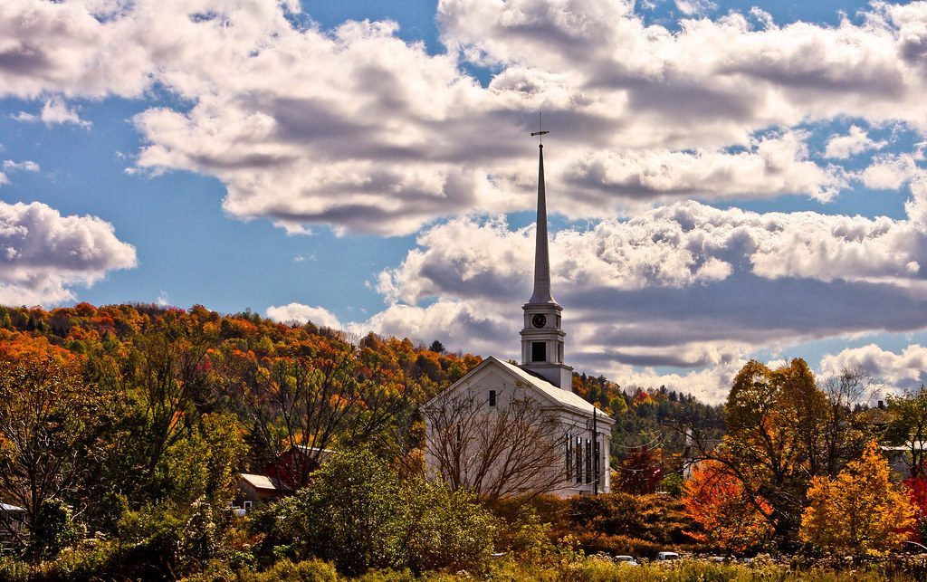 Stowe, Vermont: The Iconic New England Classic (Image Credits: Flickr)
