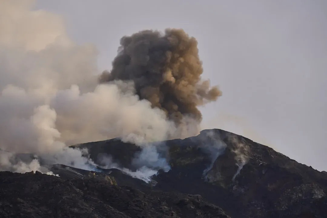 The Immediate Blast Zone: Nothing Survives (Image Credits: Unsplash)