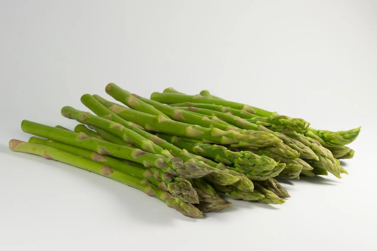 #2 - Asparagus (Image Credits: Pixabay)