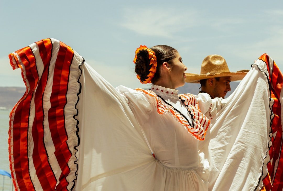 Matrilineal Clan Systems That Honor the Mother Line (Image Credits: Unsplash)
