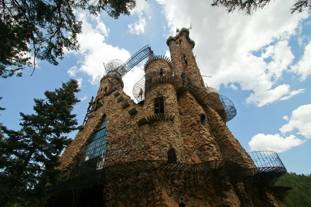 Bishop Castle: Colorado's One-Man Stone Marvel (Image Credits: Flickr)