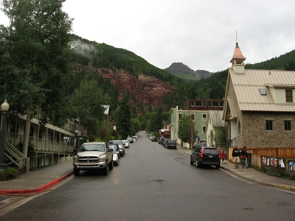 #14 - Telluride, Colorado: The Dead-End Canyon Town People Fantasize About Moving To (Ken Lund, Flickr, CC BY-SA 2.0)