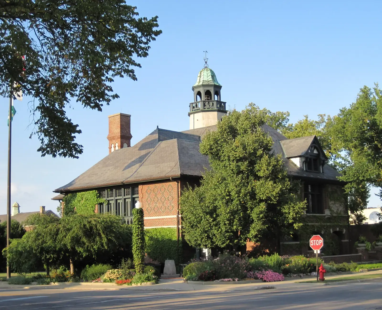 Virgo: Meredith, New Hampshire (Image Credits: Wikimedia)