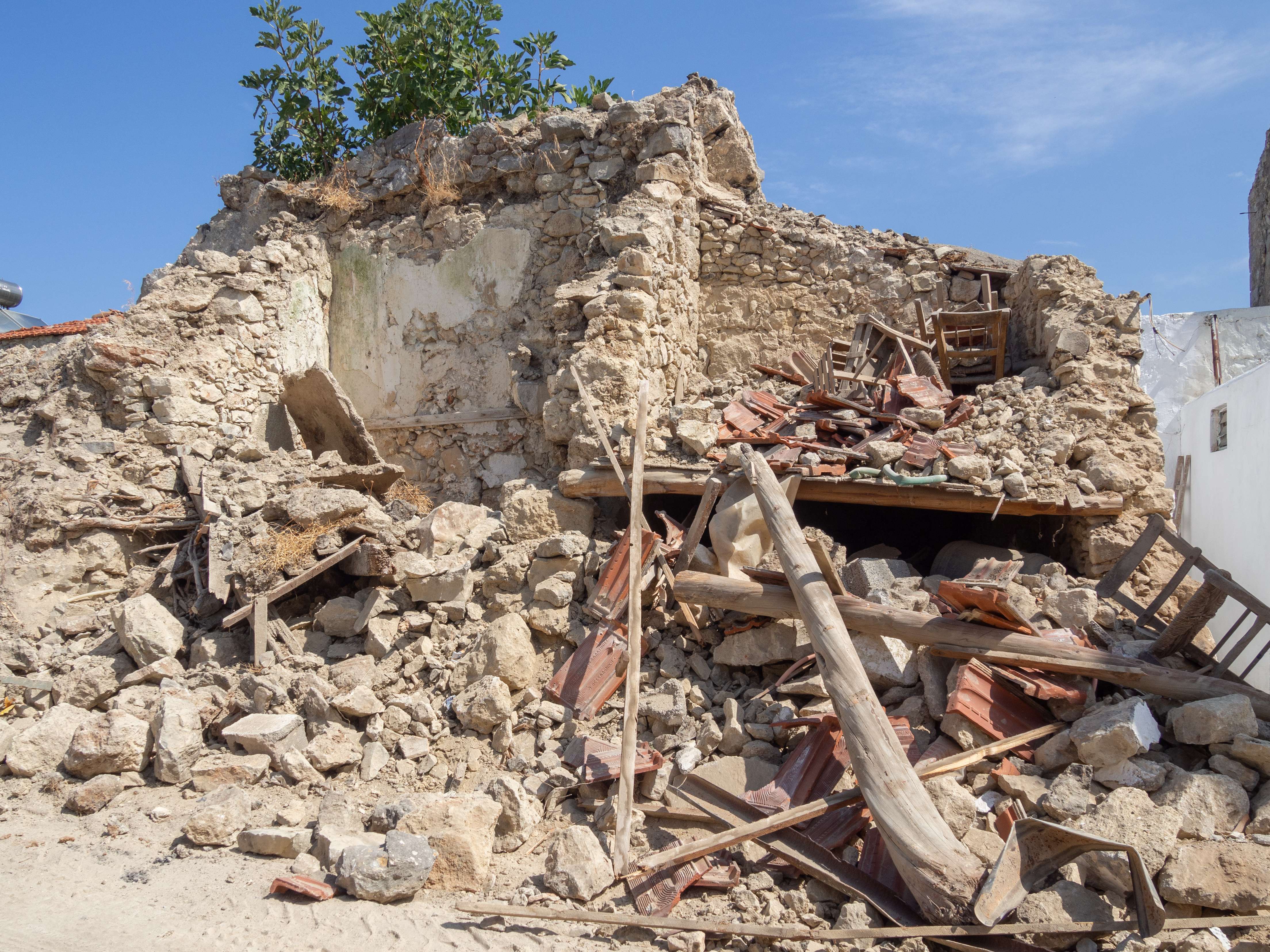 Infrastructure Built for a World Without Earthquakes (Image Credits: Wikimedia)