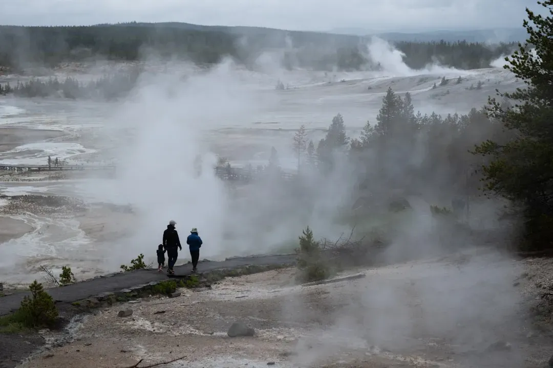Yellowstone National Park's Geothermal Weather Magic (Image Credits: Unsplash)