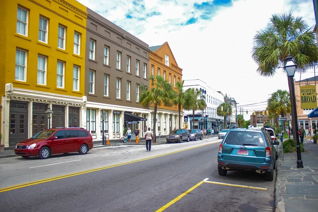 Charleston, South Carolina: Coastal Charm Without the Freeze (Image Credits: Unsplash)