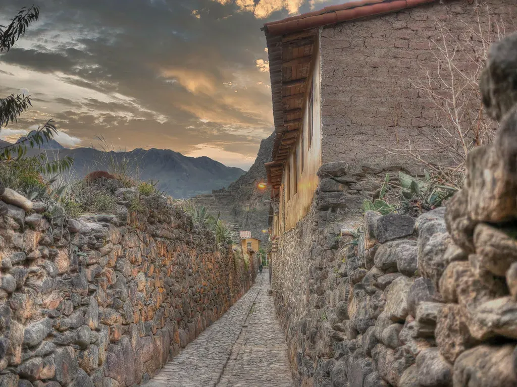 2. Choquequirao, Peru - The Cradle of Gold Above the Abyss (joiseyshowaa, Flickr, CC BY-SA 2.0)