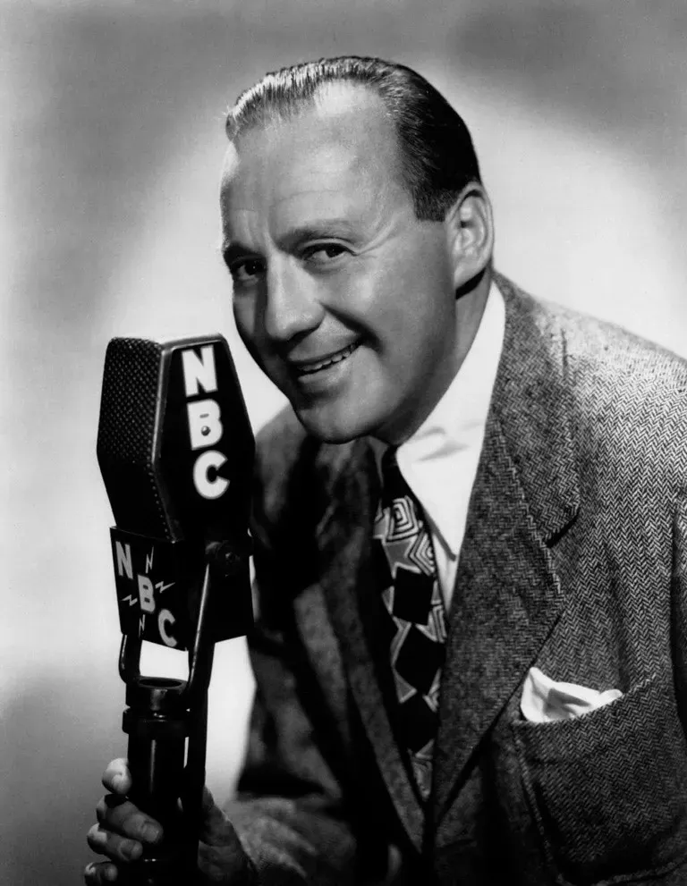 6. Jack Benny Left His Wife a Daily Rose for the Rest of Her Life (Tom McKinnon, Flickr, CC BY-SA 2.0)