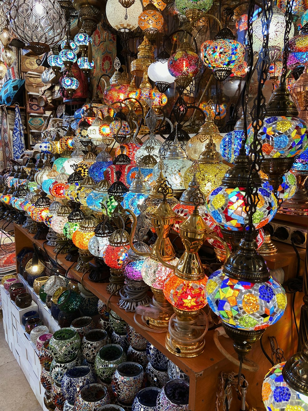 Grand Bazaar Istanbul - A 570-Year-Old Trading Empire (image credits: unsplash)