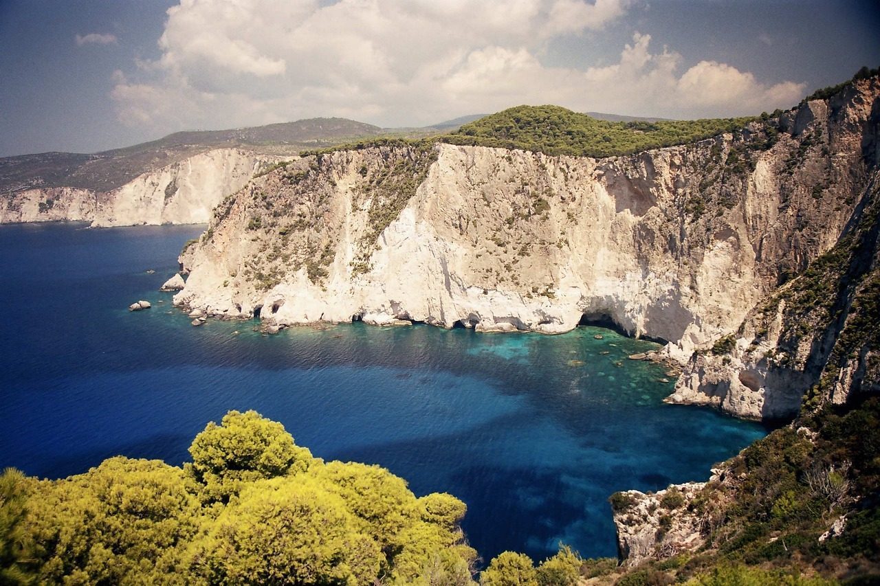 Zakynthos, Greece: Record-Breaking Tourist Pressure Ratios (Image Credits: Pixabay)