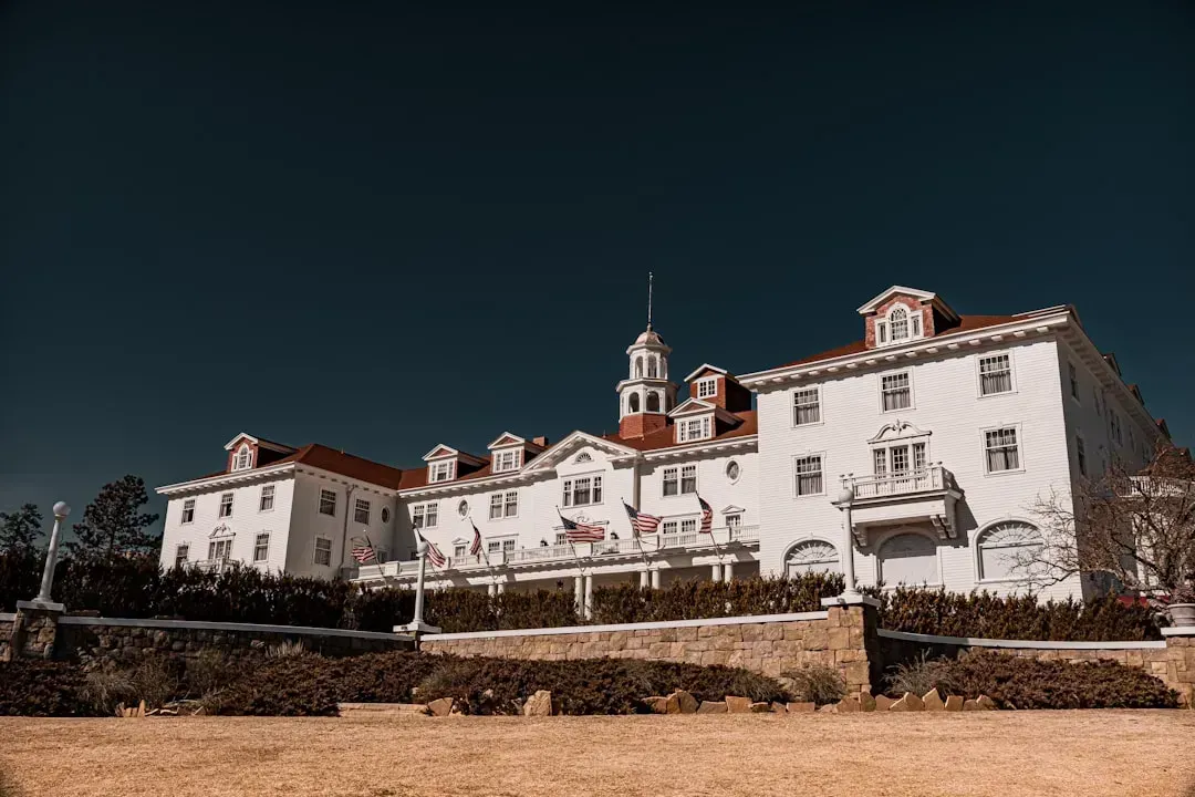 1. The Stanley Hotel, Estes Park, Colorado (Image Credits: Unsplash)