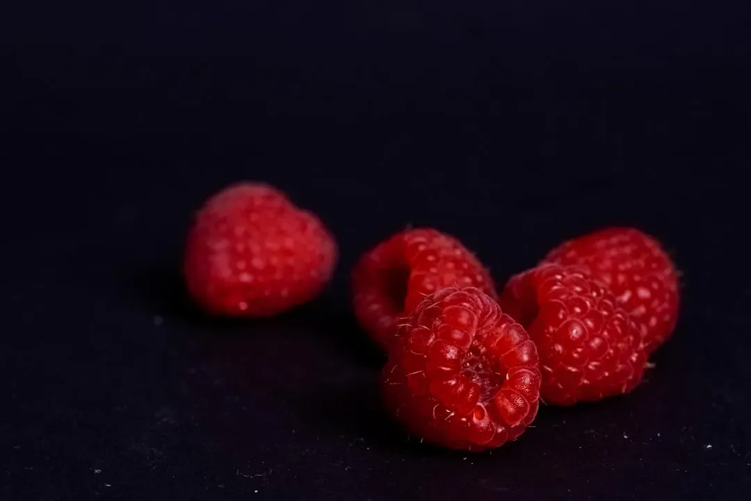 Berries (Image Credits: Unsplash)