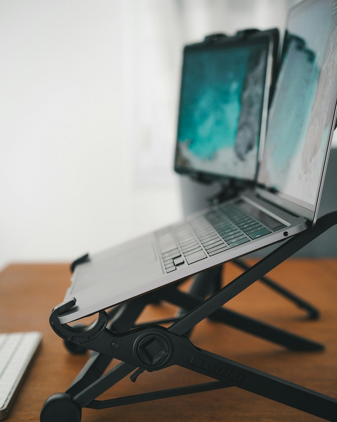 Technology Setup for Mobile Productivity (image credits: unsplash)