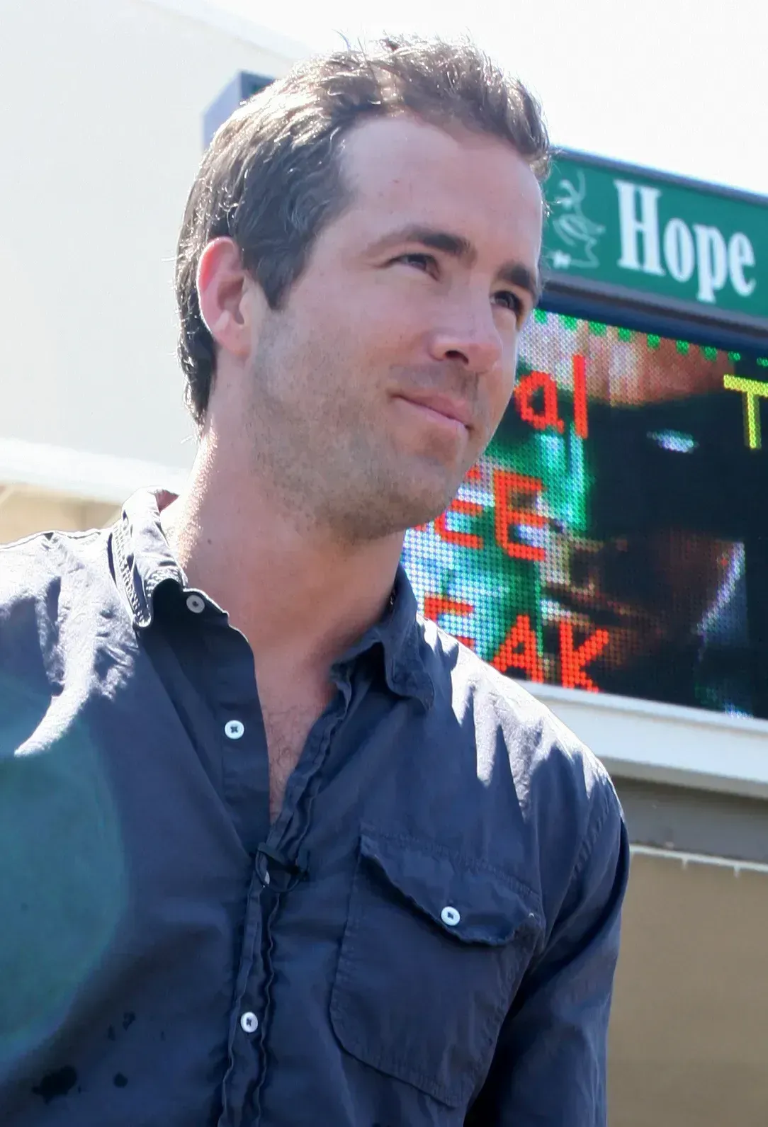 Ryan Reynolds: Vancouver's Wisecracking Export (Image Credits: Wikimedia)