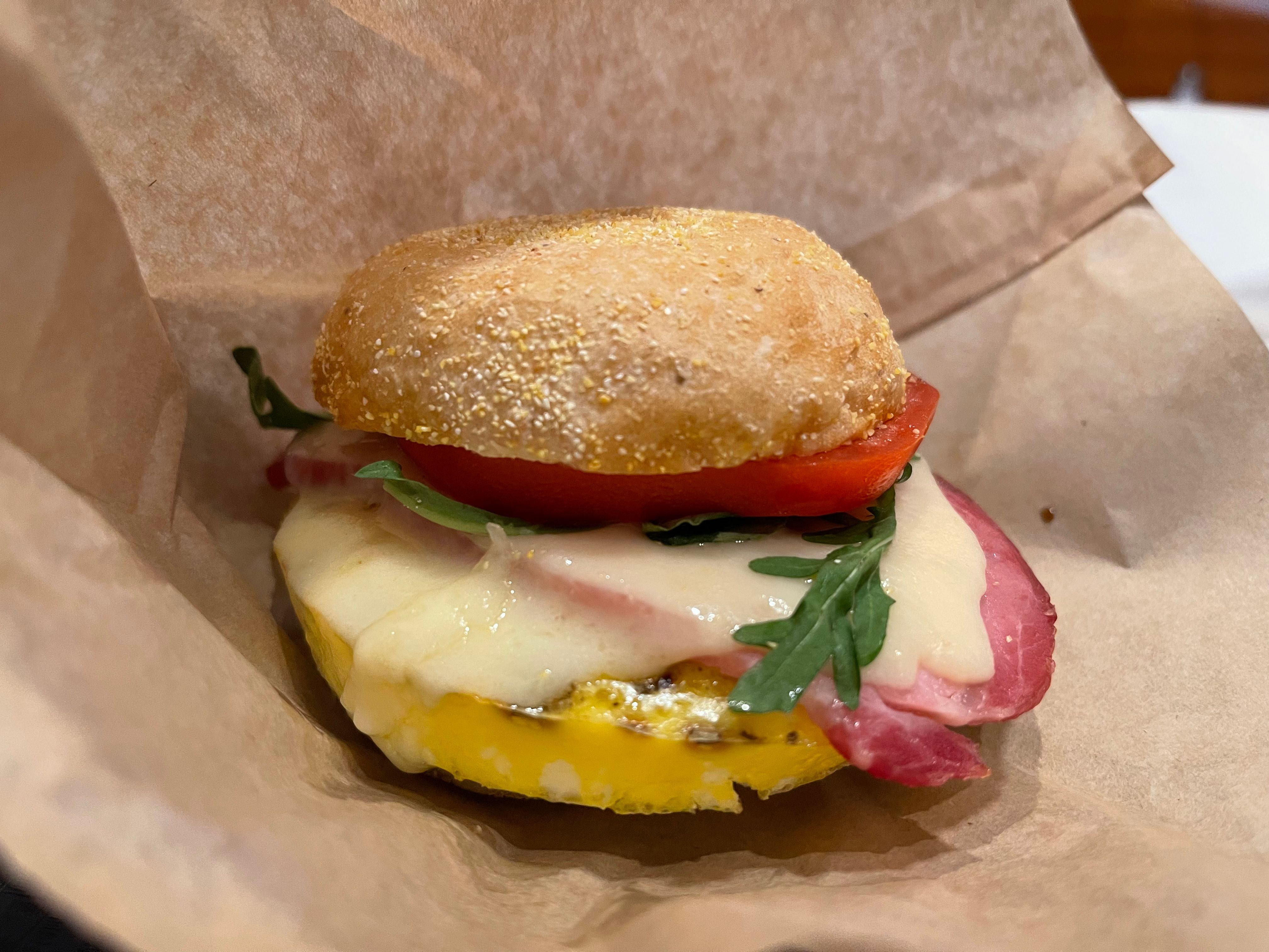 Breakfast Sandwiches (Image Credits: Wikimedia)