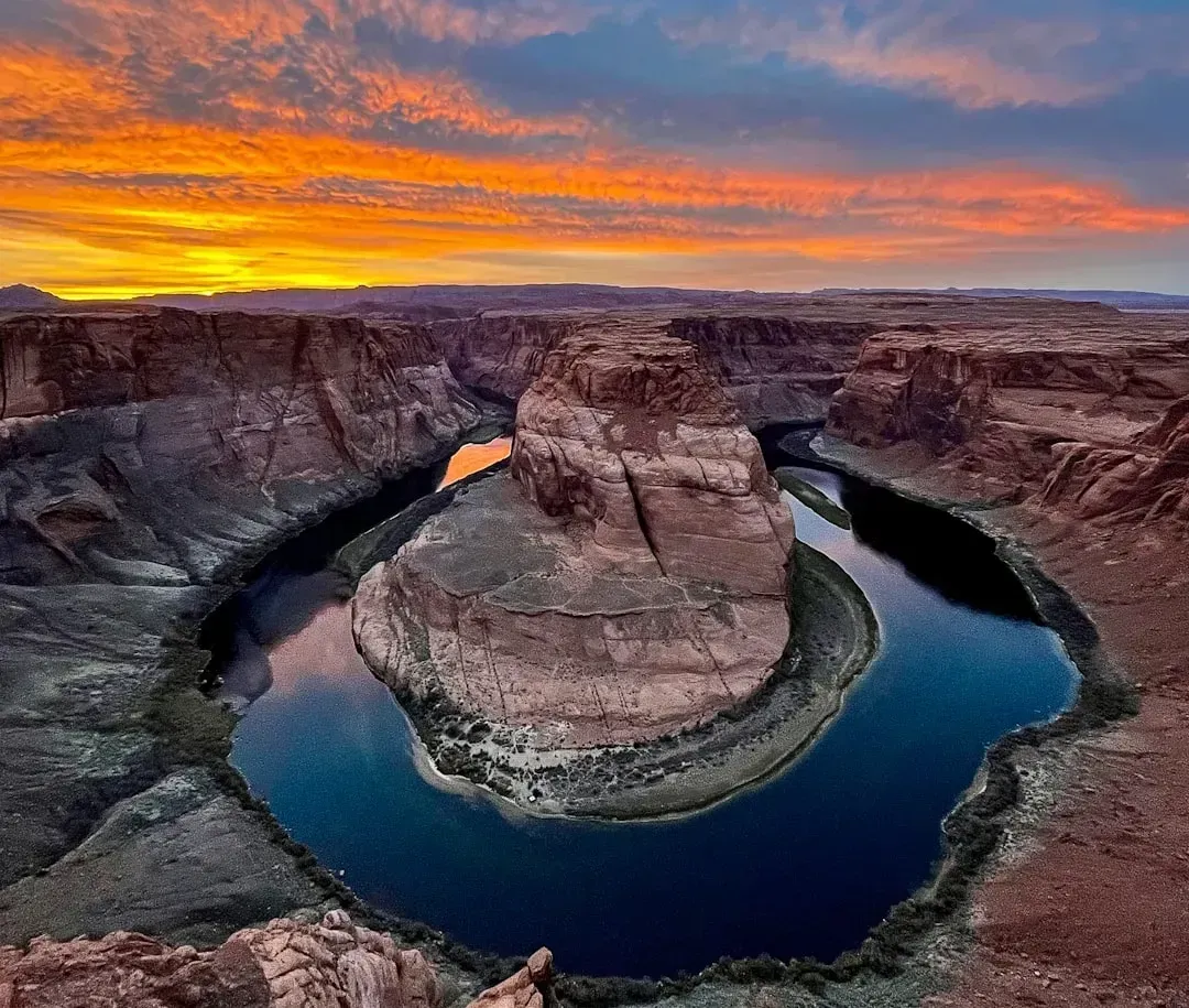 Horseshoe Bend, Arizona (Image Credits: Unsplash)