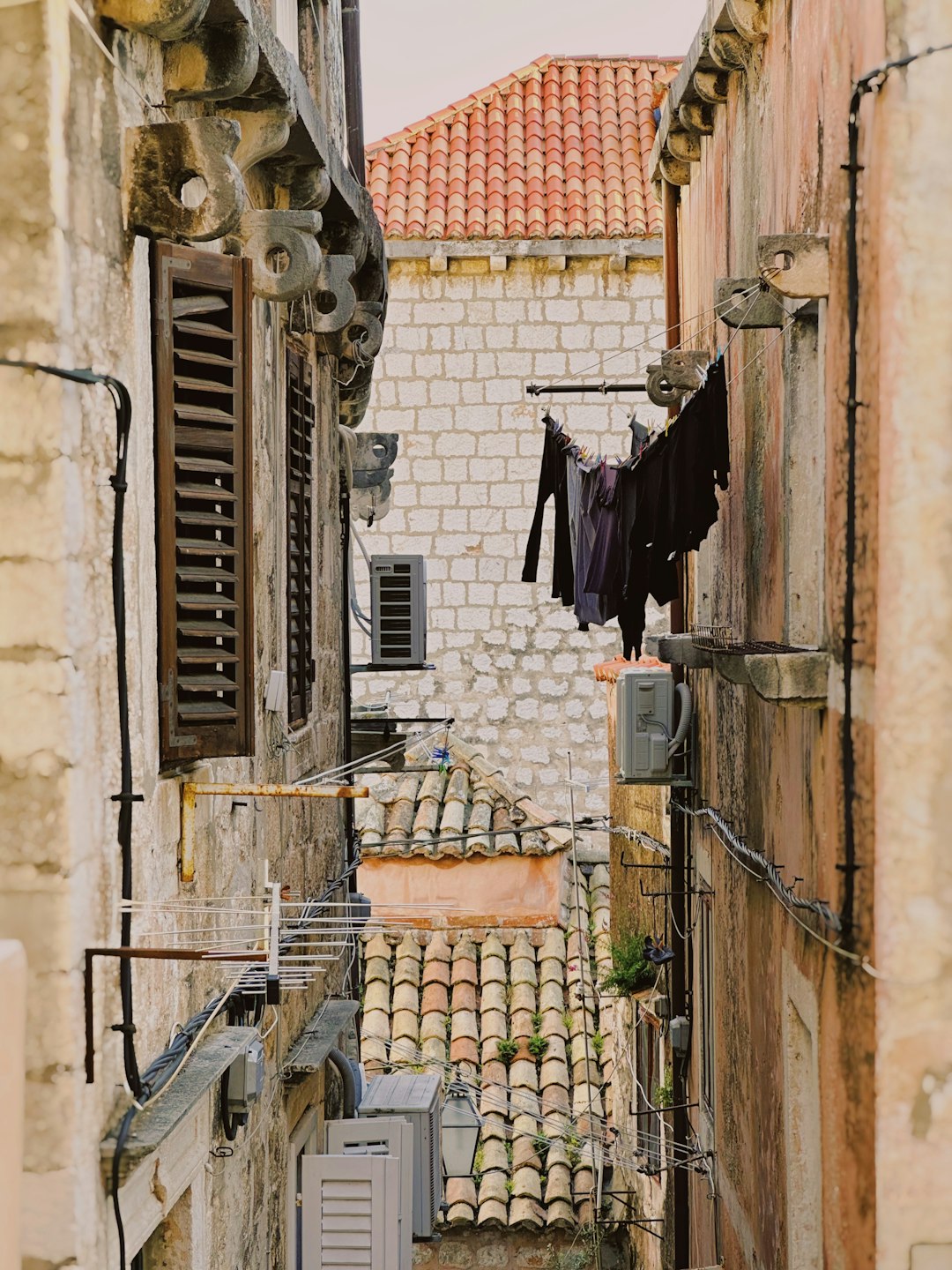 Dubrovnik: Game of Thrones Tourism Gone Wrong (image credits: unsplash)