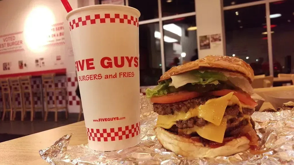 Five Guys Cheeseburger (Image Credits: Flickr)