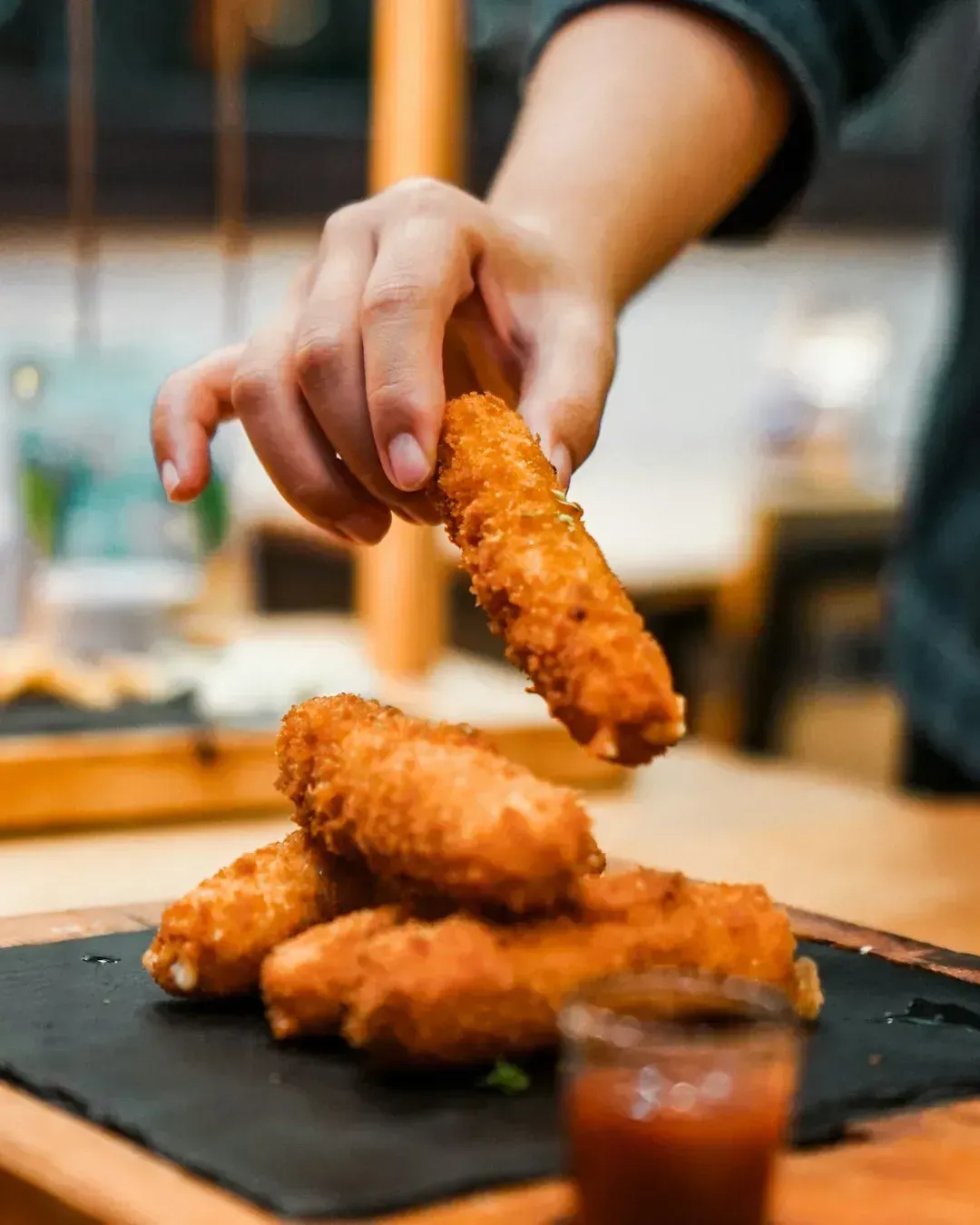 Pre-Placed Appetizers That Come With A Bill (Image Credits: Unsplash)