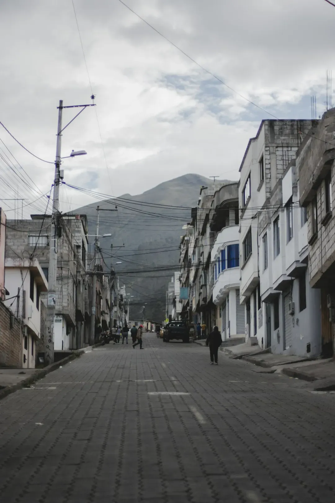 4. Ecuador: A Country in Free Fall (Image Credits: Unsplash)