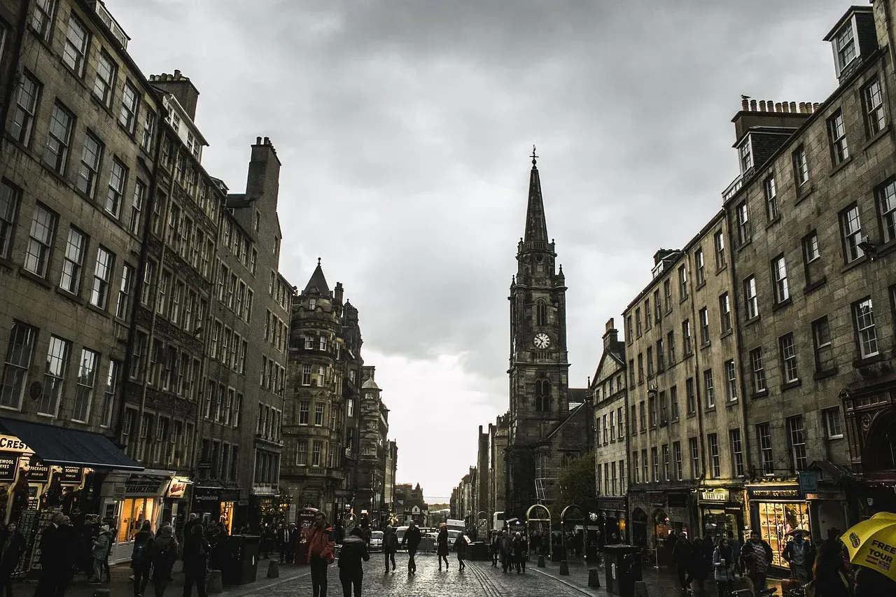 Edinburgh Becomes First UK City With Mandatory Visitor Levy (Image Credits: Pixabay)