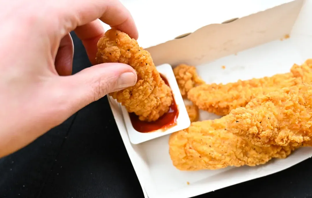 Raising Cane's: Daily Fresh Preparation (Image Credits: Unsplash)