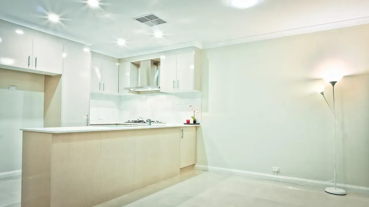 All White Kitchens (Image Credits: Pixabay)