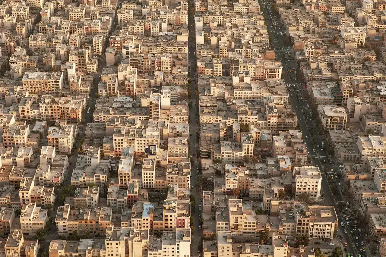 Tehran on the Brink: A Capital Running Dry (Image Credits: Pixabay)