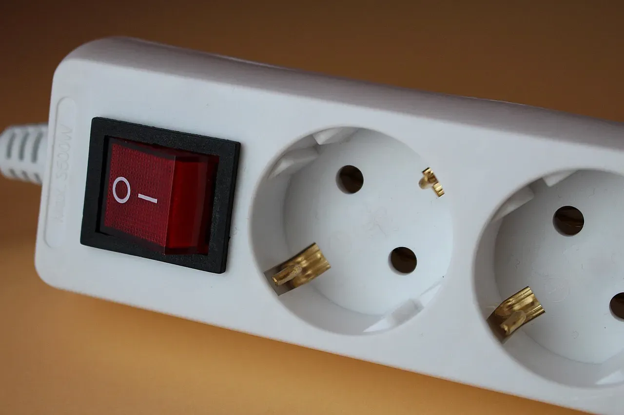 Failing to Install GFCI Outlets Properly (Image Credits: Pixabay)