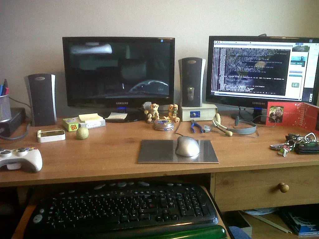 Desktop Computers and Monitors: Always Ready, Always Consuming (Image Credits: Flickr)