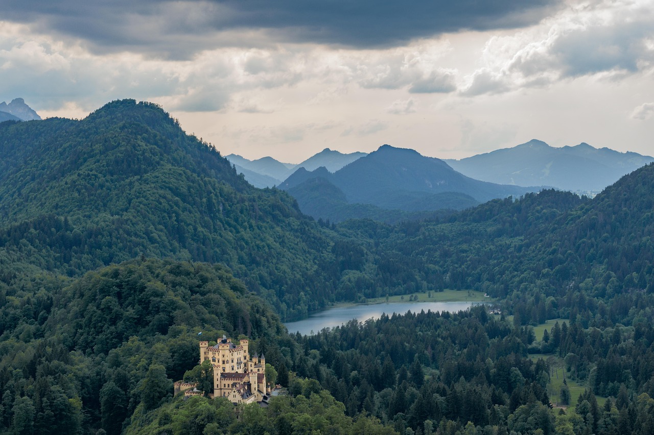 Germany's Castle Legacy: A Living Heritage (image credits: pixabay)