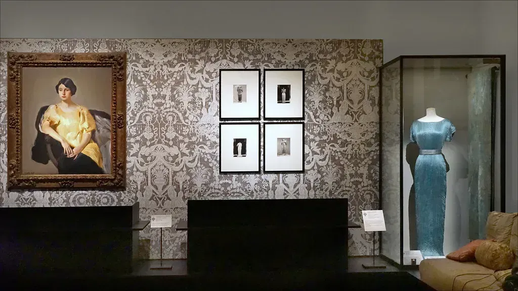 6. Bold and Highly Personalized Wallpaper Schemes (dalbera, Flickr, CC BY 2.0)