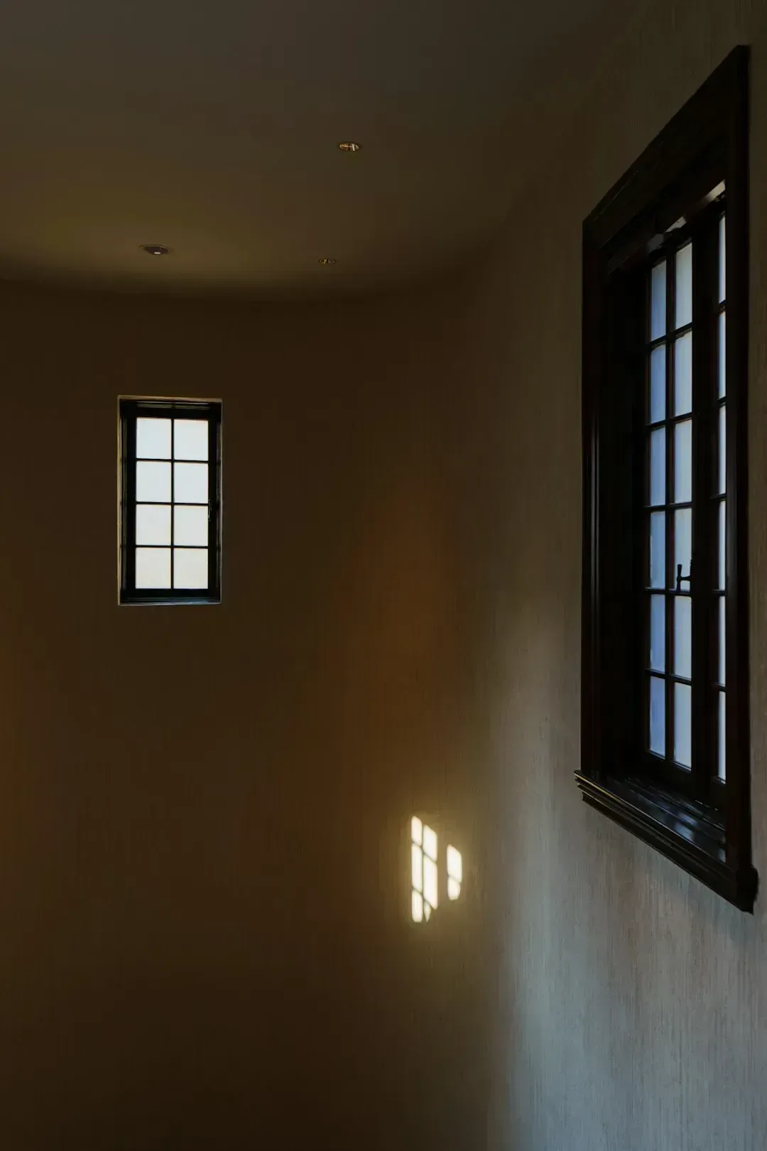Limited Natural Light and Awkward Floor Plans (Image Credits: Unsplash)