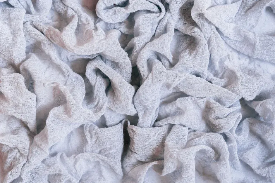 Layer in Soft Textures (Image Credits: Pexels)