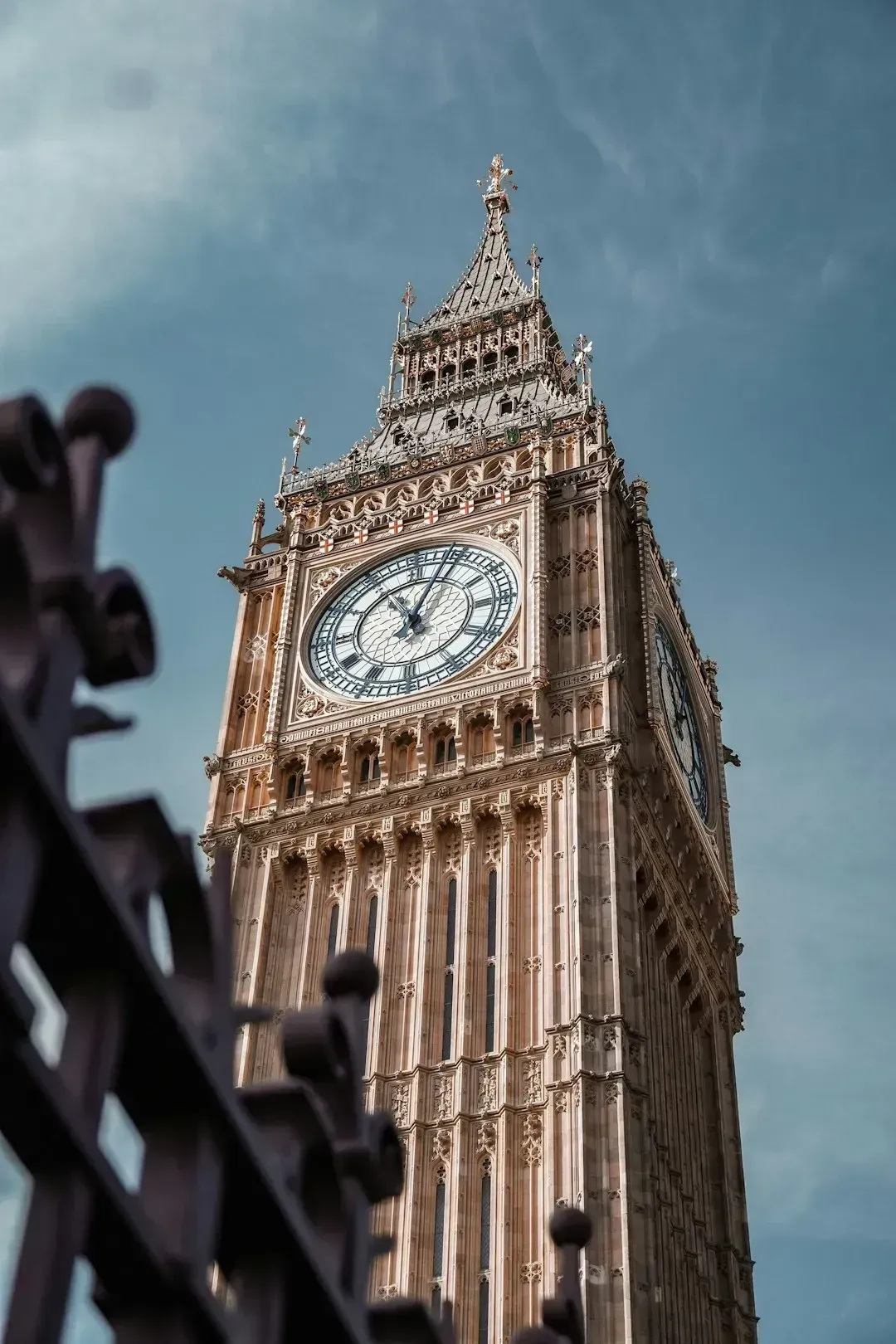 6. United Kingdom – Six Months Visa-Free (Image Credits: Unsplash)