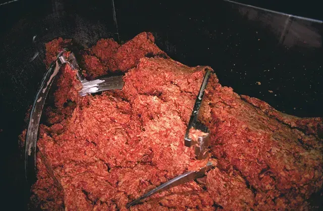 The Beef Is Only 88 Percent Actual Beef (Image Credits: Wikimedia)