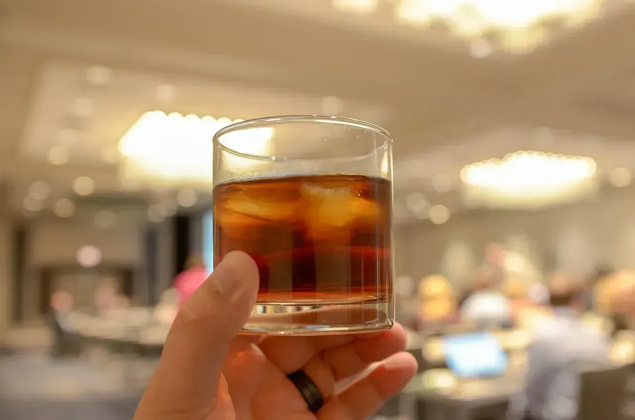 Whiskey Neat Shows You're Uncompromising (Image Credits: Pixabay)