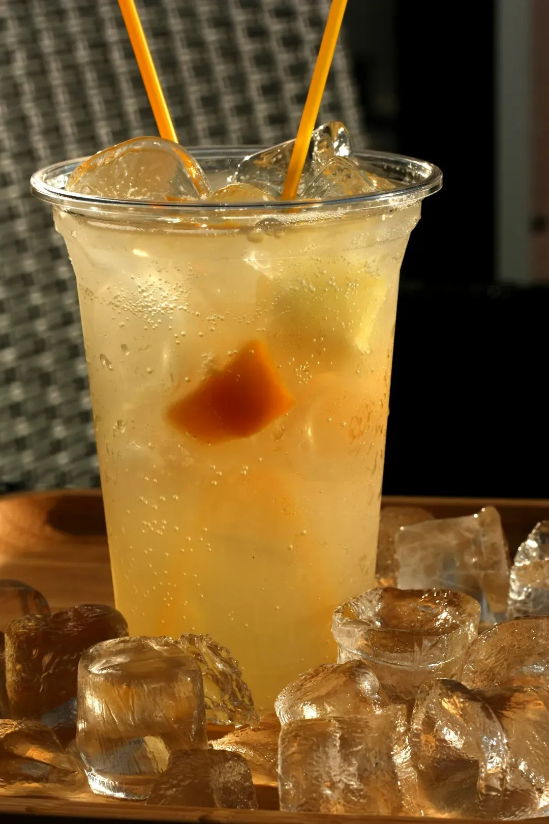 7. Excessively Sweet, Novelty Drinks Like Blue Hawaiians and Frozen Concoctions (Image Credits: Unsplash)