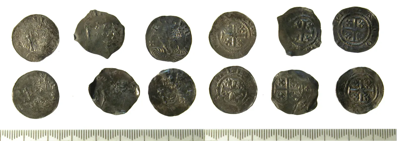 Repurposing Pennies at Home Once They Fade From Everyday Use (Image Credits: Wikimedia)