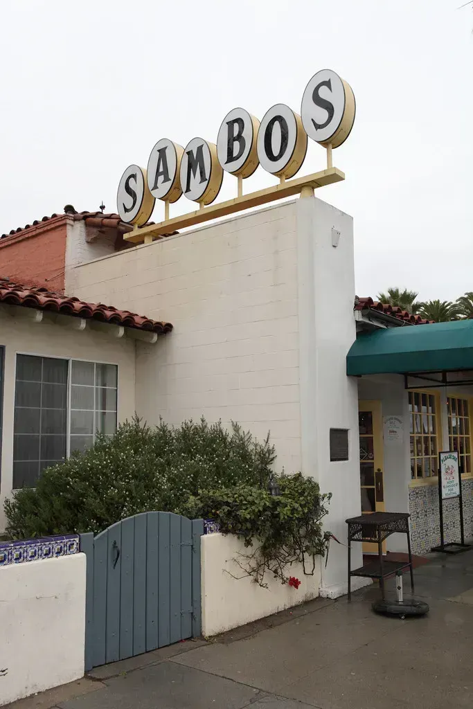 Sambo's: The Controversial Pancake House (Image Credits: Flickr)