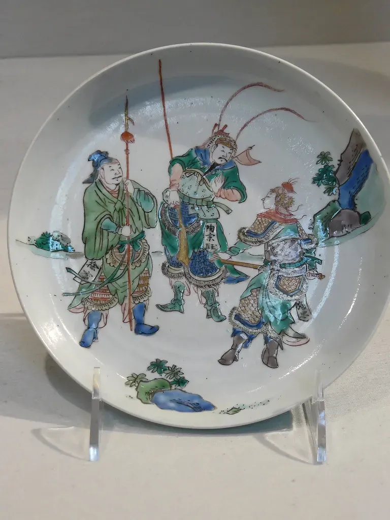 7. Famille Verte and Famille Rose Chinese Export Sets - The Color-Coded Fortunes (mharrsch, Flickr, CC BY 2.0)
