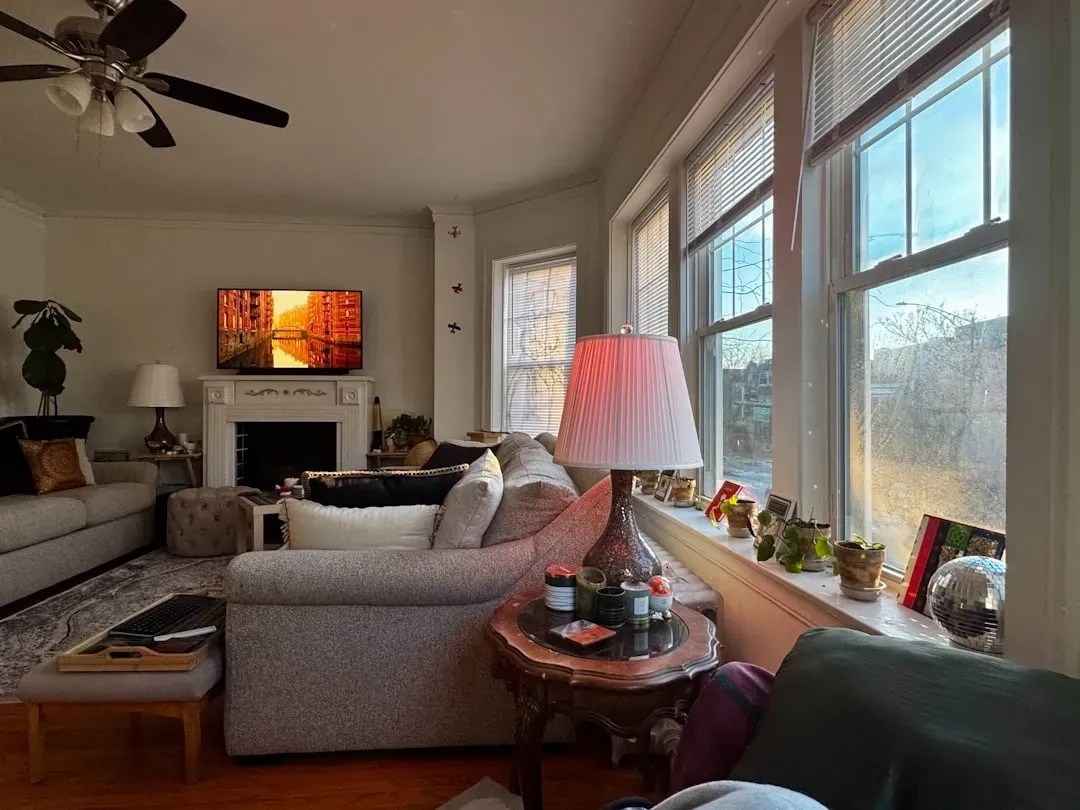 9. Overly Staged, Picture-Perfect Spaces Are Falling Flat (Image Credits: Unsplash)
