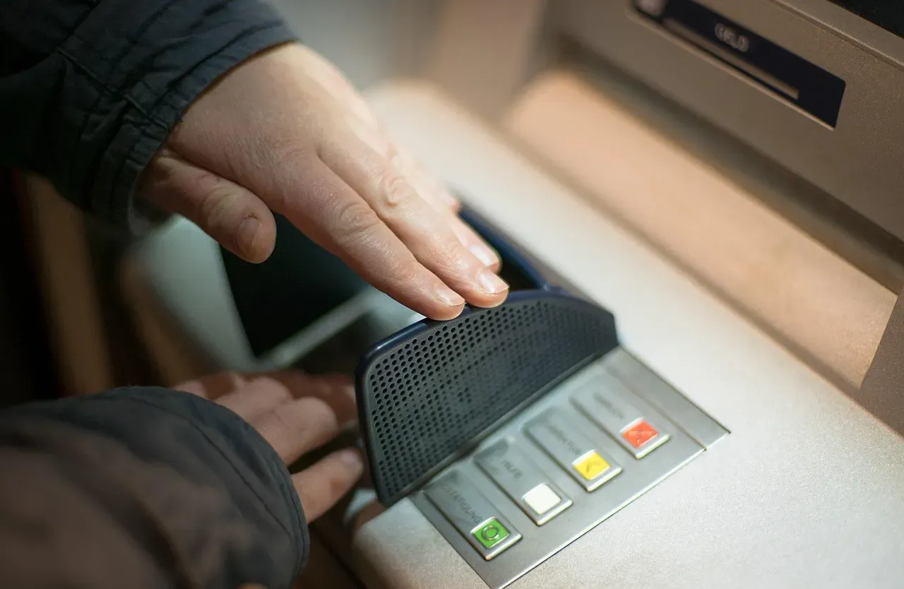 3. Fraud Risk Goes Up When Your Balance Is High (Image Credits: Pixabay)