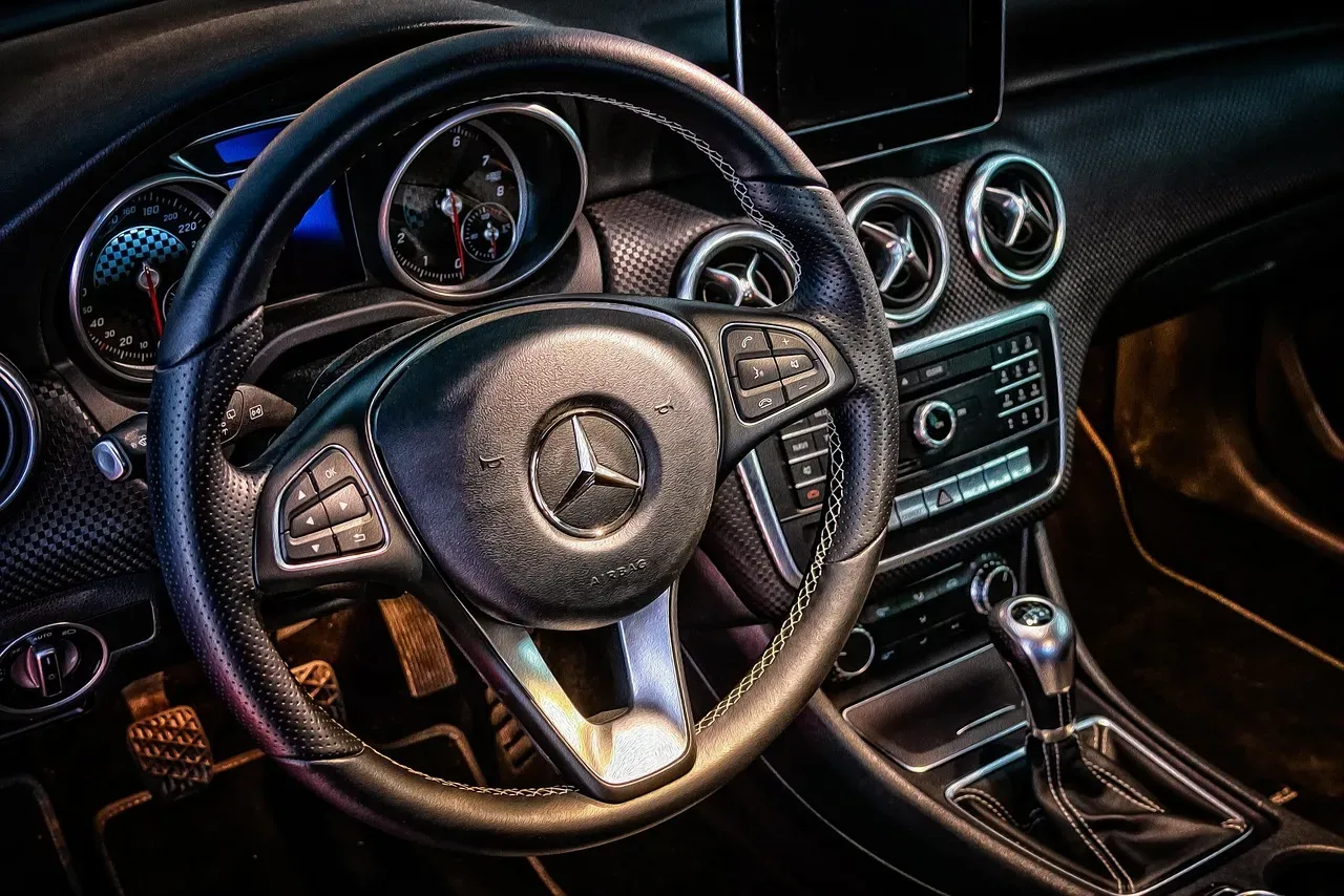 Mercedes-Benz GLE: Luxury With Expensive Consequences (Image Credits: Pixabay)
