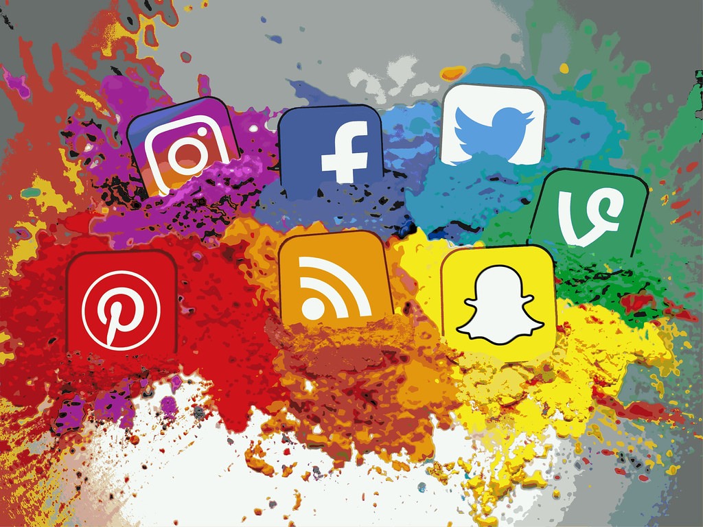 Social Media Reshapes Artistic Expression (image credits: flickr)