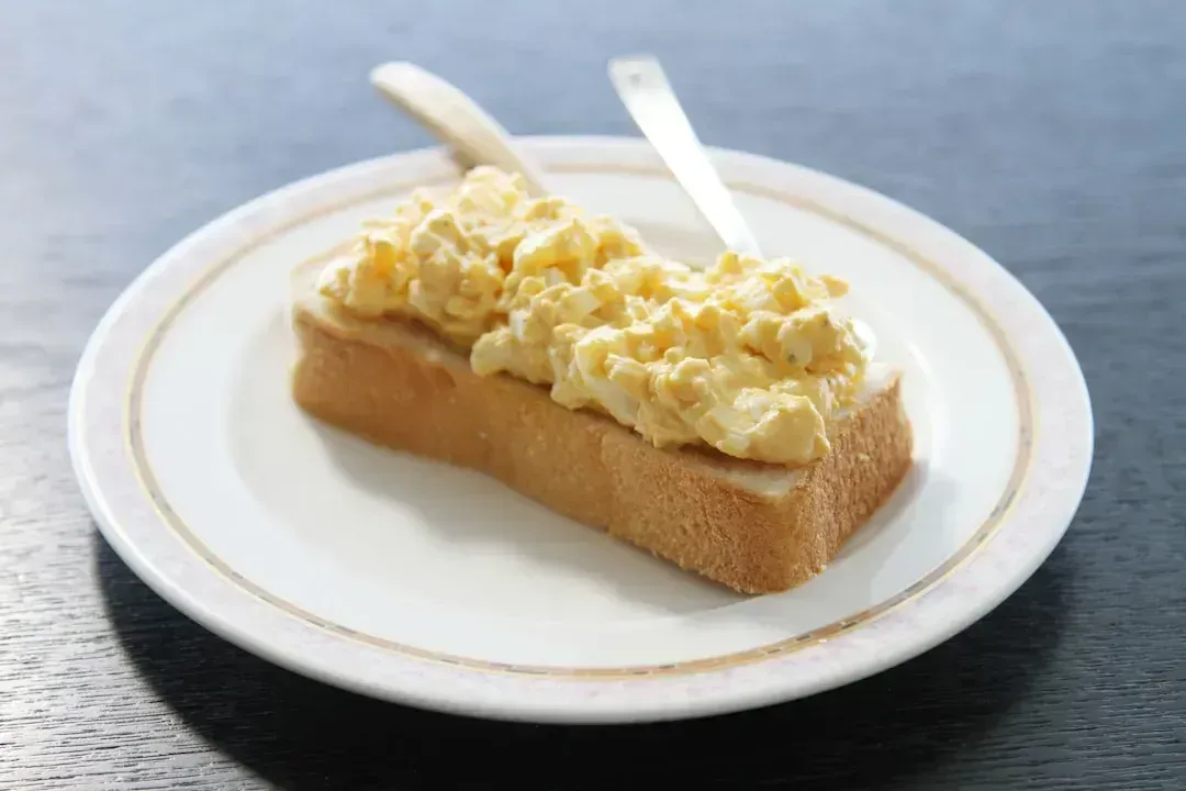 Egg Salad on Pumpernickel (Image Credits: Unsplash)