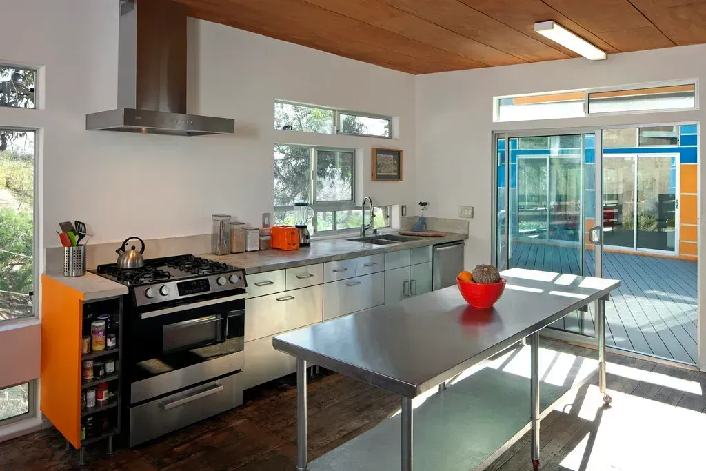 12. Hyper-Minimalist, Zero-Personality Kitchens (Image Credits: Flickr)